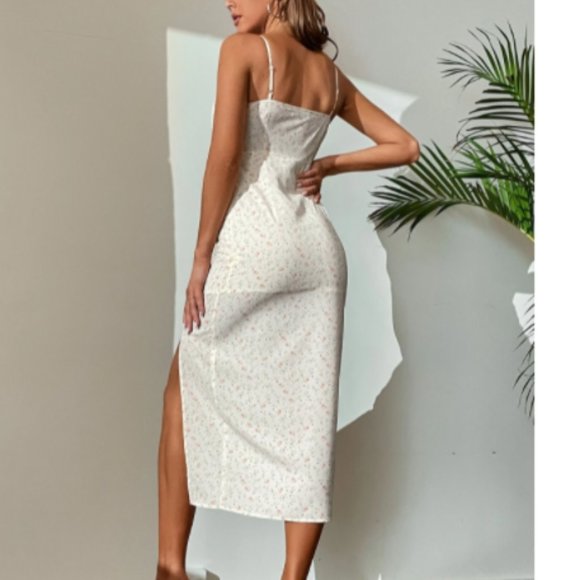 new ditsy floral dress ⭐️✅ 💕 - Picture 5 of 5